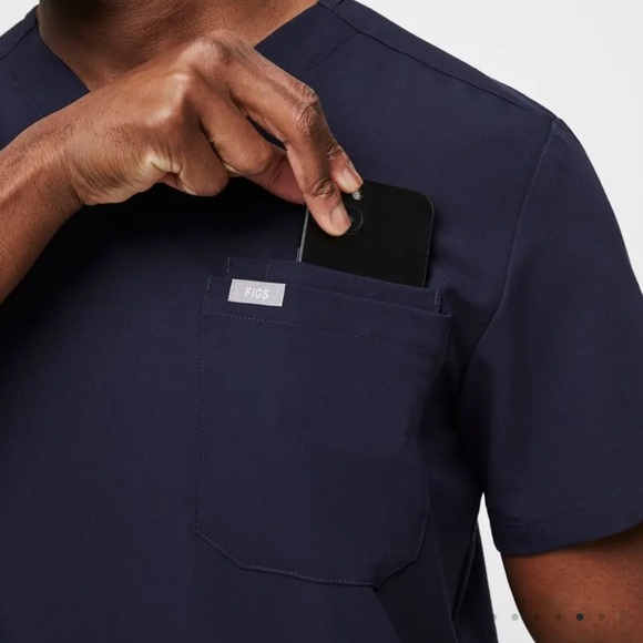 FIGS LEON Three-Pocket Scrub Top - Picture 1 of 5